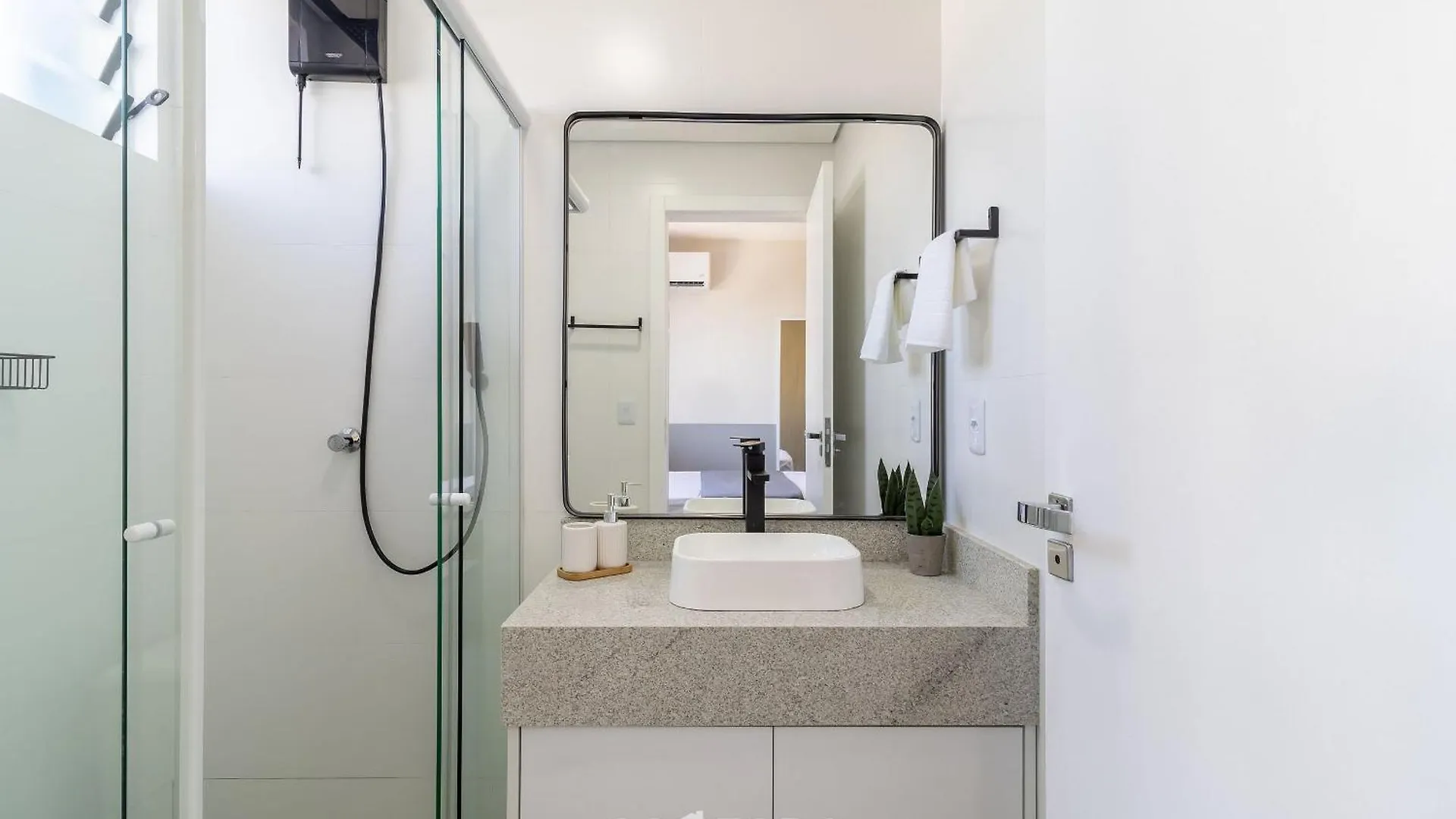 דירה Florianópolis Evas - Apartamentos Charmosos Com Vista Mar Em Floripa