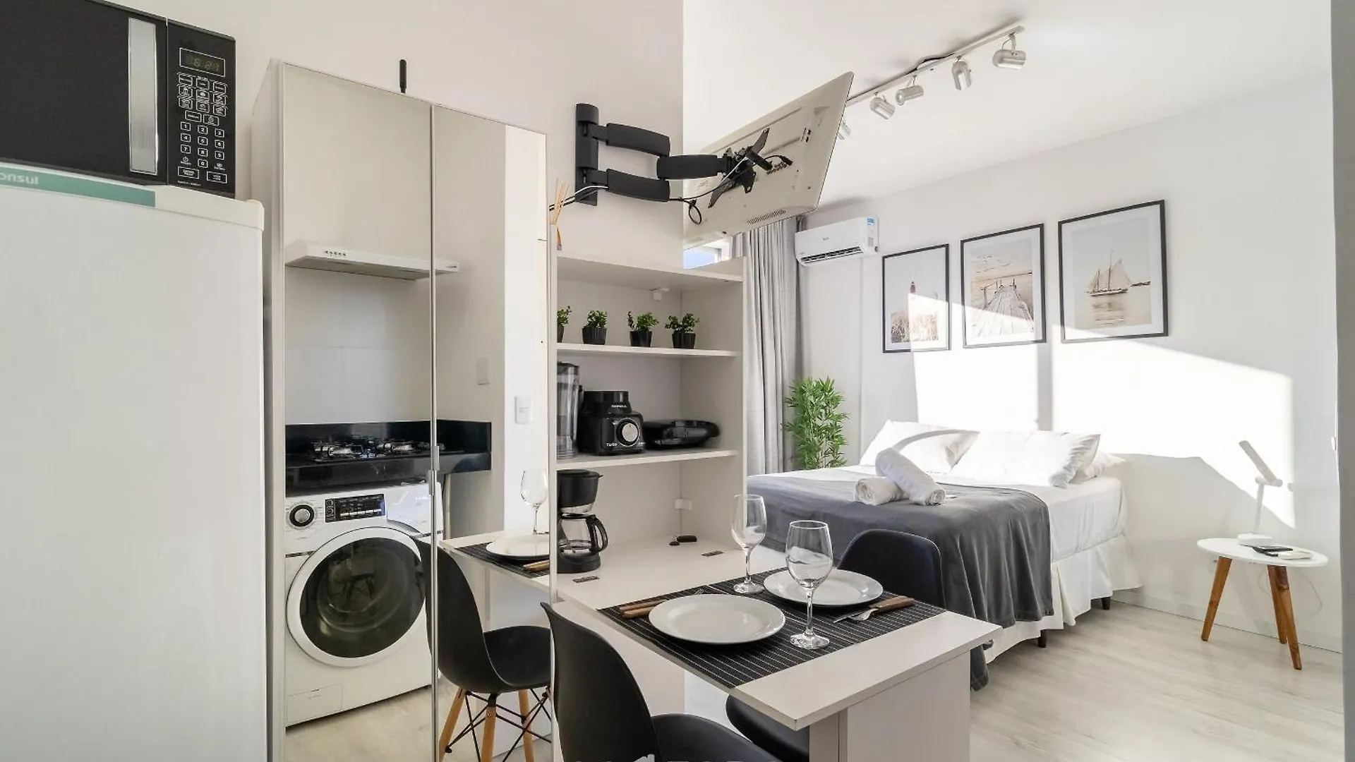 Florianópolis Evas - Apartamentos Charmosos Com Vista Mar Em Floripa